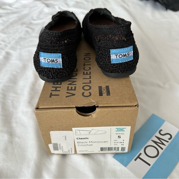 TOMS Womens Natural Moroccan Crochet Flat (size 5) - Picture 5 of 8